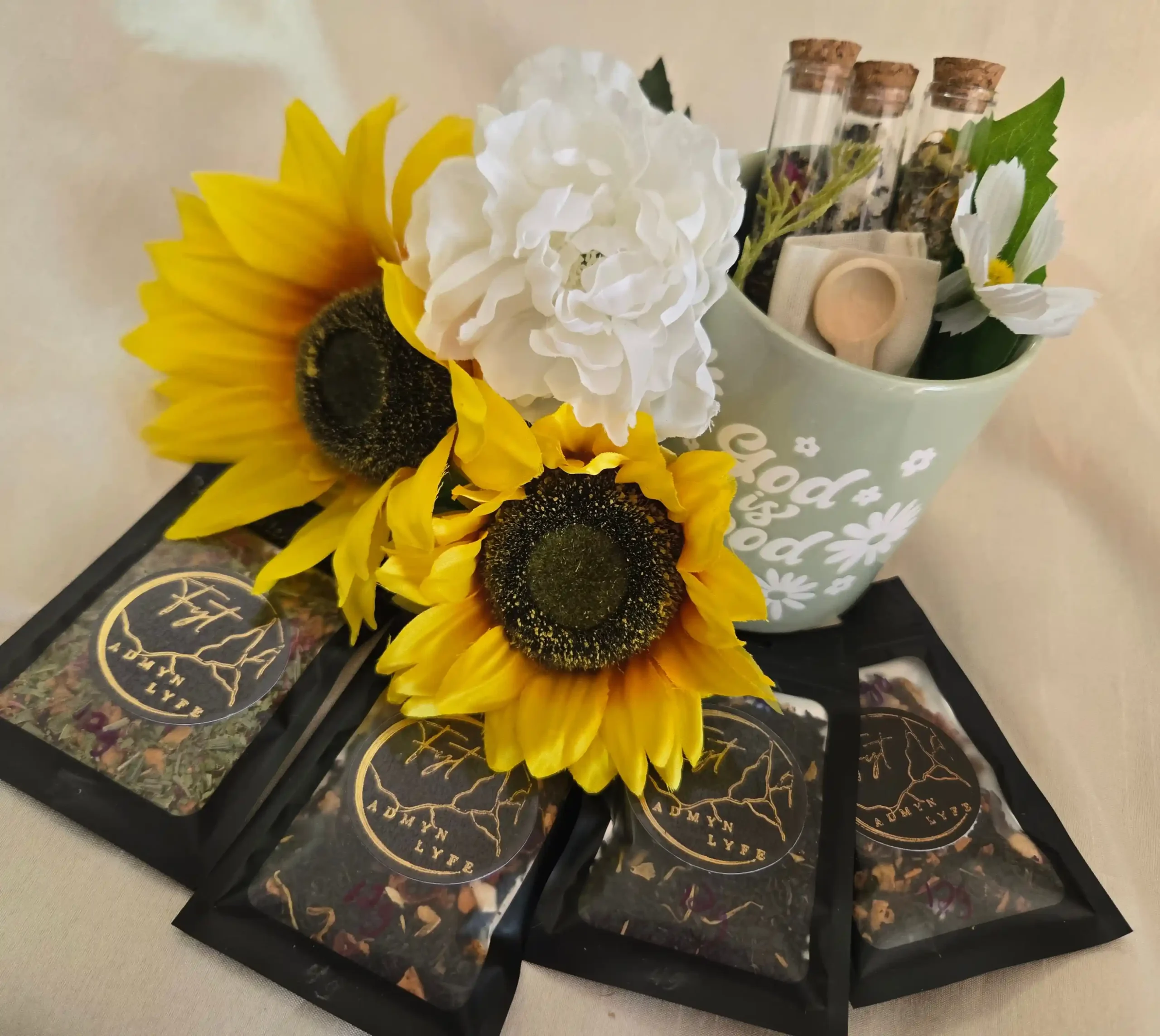 ADMYN LYFE – Mint Ginger Turmeric Herbal Tea (10g)
